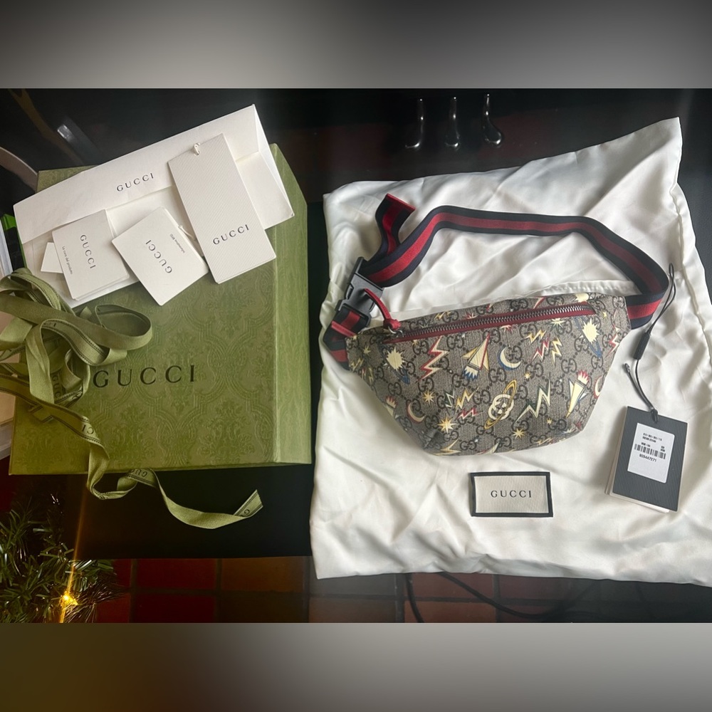 NWT Gucci GG Space Print Belt Bag